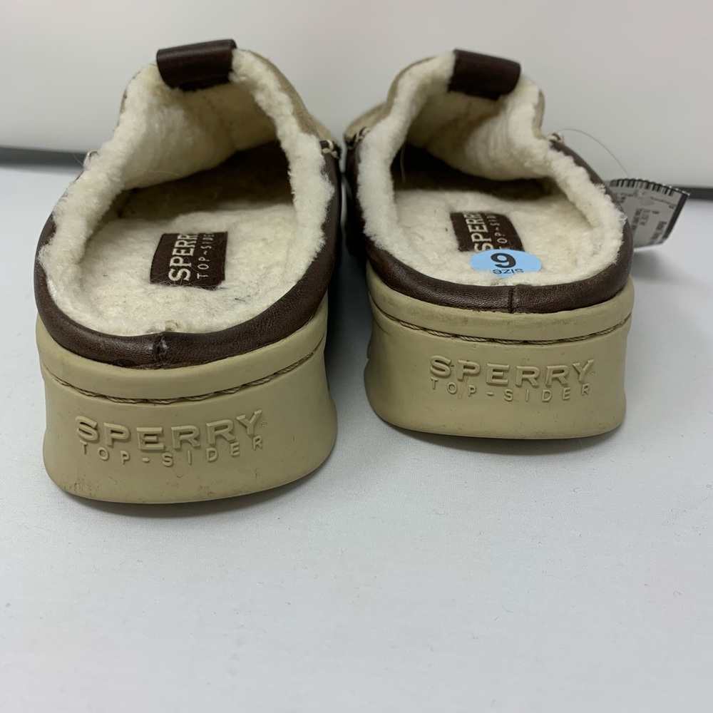 Sperry Slides - Picture 2 of 5
